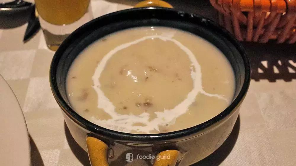 某人约会图性价比选了“西堤厚牛排”，结果吃完秒变前任……