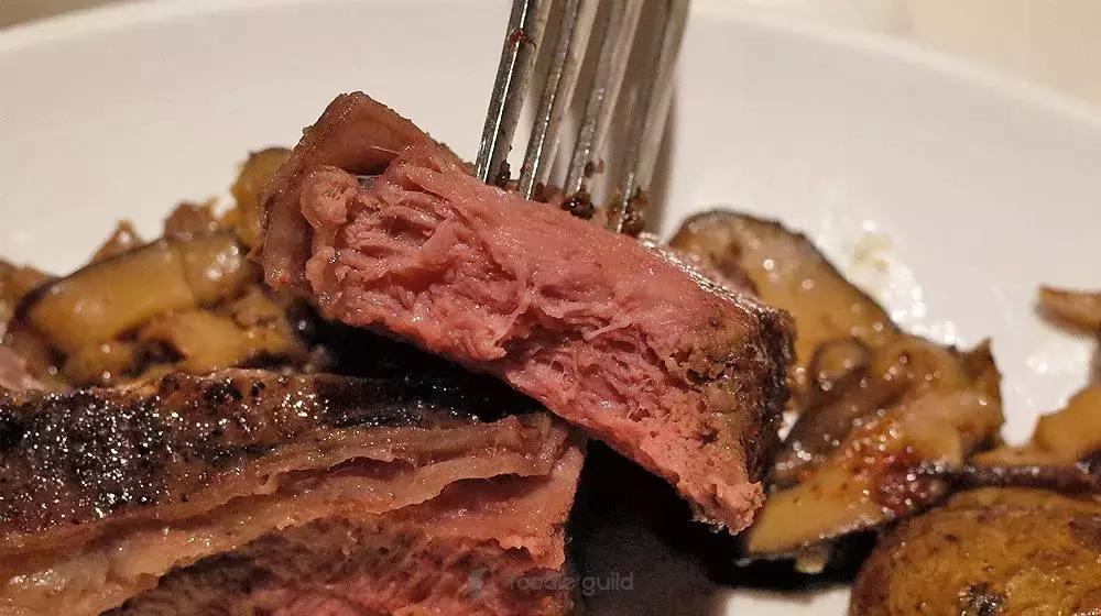 某人约会图性价比选了“西堤厚牛排”，结果吃完秒变前任……