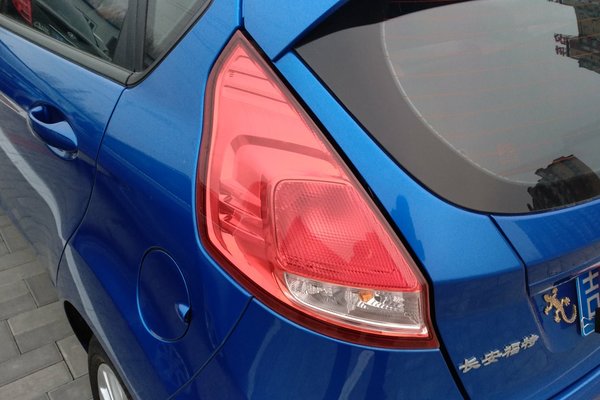 福特嘉年华质量怎样,福特嘉年华14万公内行动低配