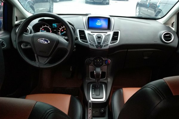 福特嘉年华质量怎样,福特嘉年华14万公内行动低配