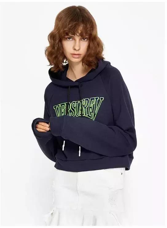 唐艺昕张若昀同穿同款外套,张若昀唐艺昕穿白色衣服