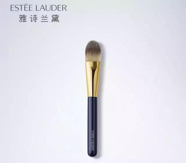 脸上不上妆浮粉什么原因,化妆脸上起皮浮粉卡粉怎么办