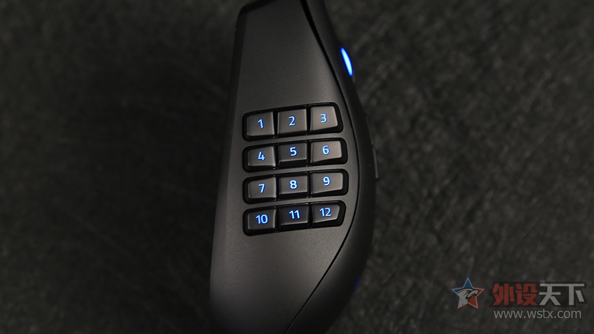 雷蛇那伽梵蛇进化,雷蛇巴塞利斯蛇终极版鼠标测评