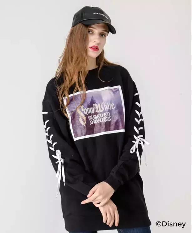 唐艺昕张若昀同穿同款外套,张若昀唐艺昕穿白色衣服