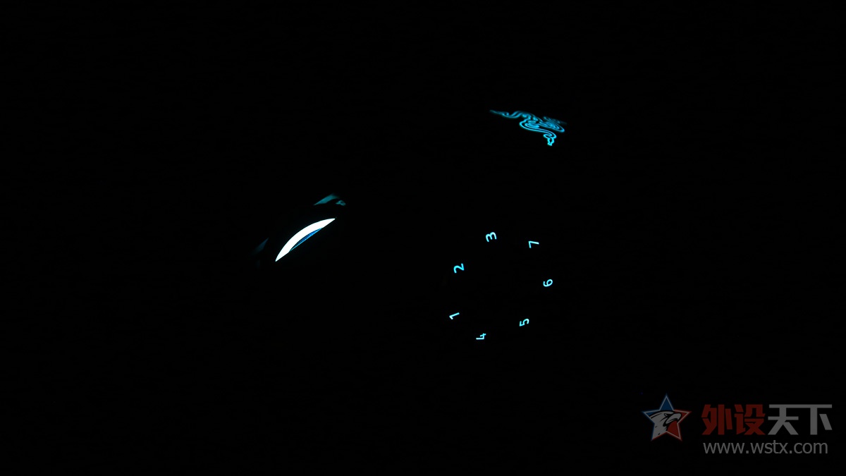 雷蛇那伽梵蛇进化,雷蛇巴塞利斯蛇终极版鼠标测评