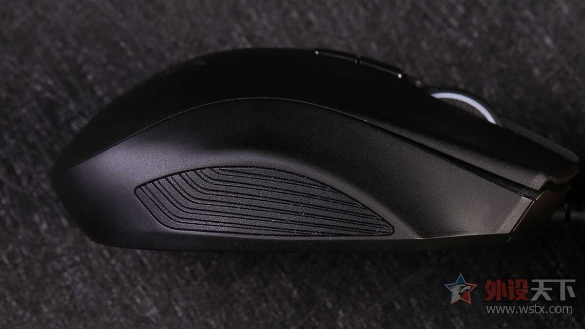 雷蛇那伽梵蛇进化,雷蛇巴塞利斯蛇终极版鼠标测评