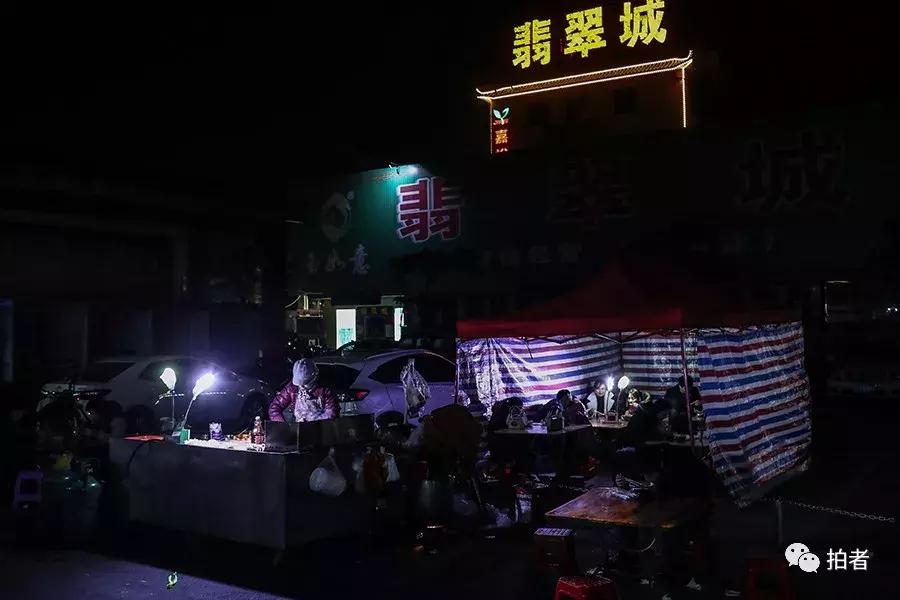 “月破百万不是梦”｜玉器市场的直播风云