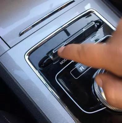 荣威erx5纯电动怎么开空调,荣威rx5充电态势下开空调