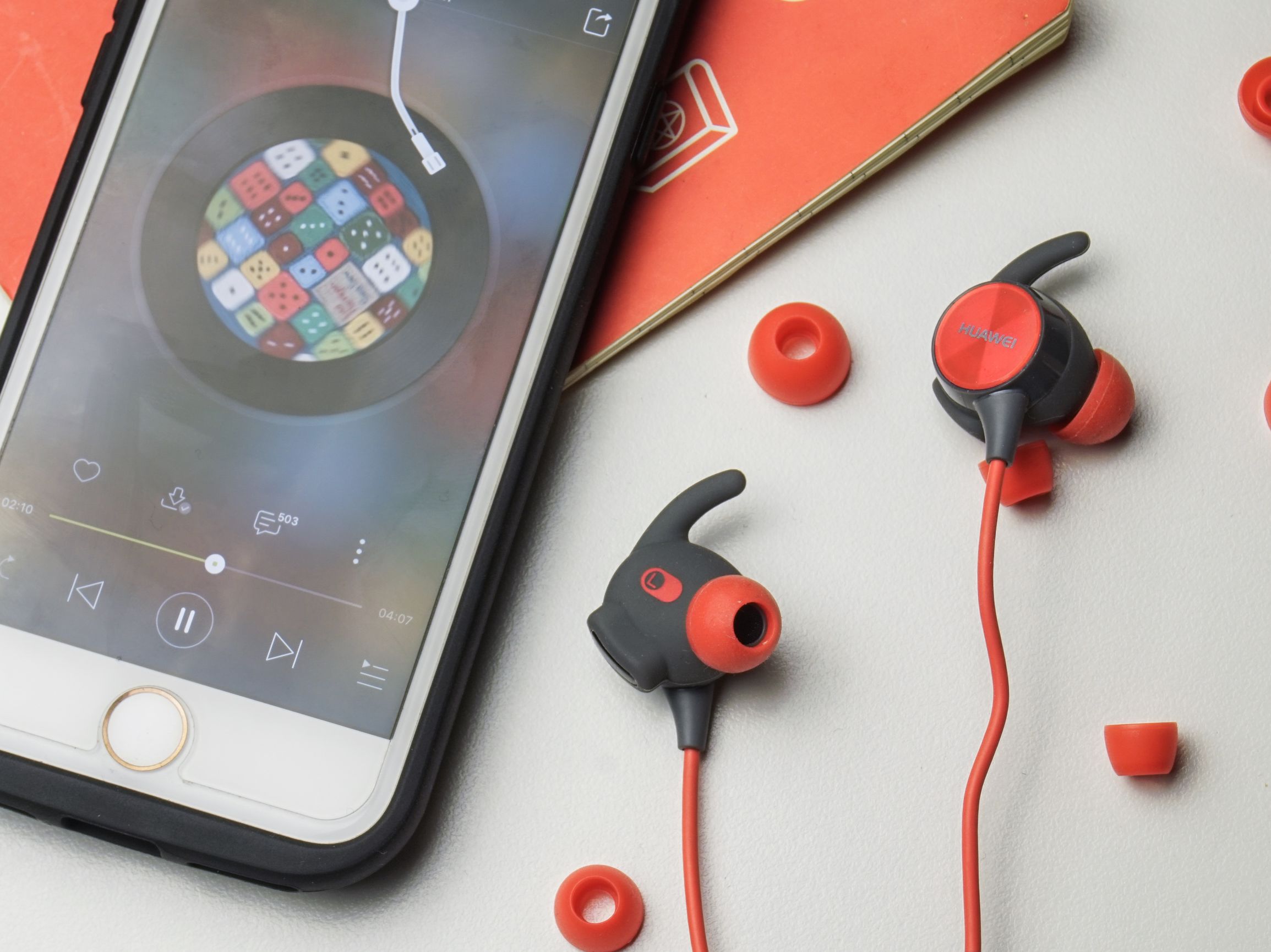 华为运动心率蓝牙耳机r1pro如何戴,华为运动耳机r1proamr1