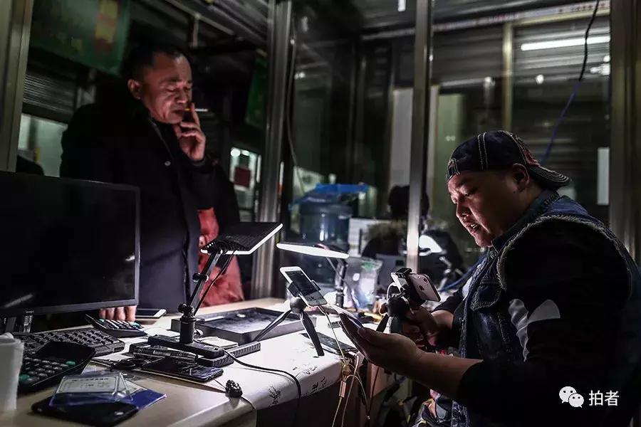 “月破百万不是梦”｜玉器市场的直播风云