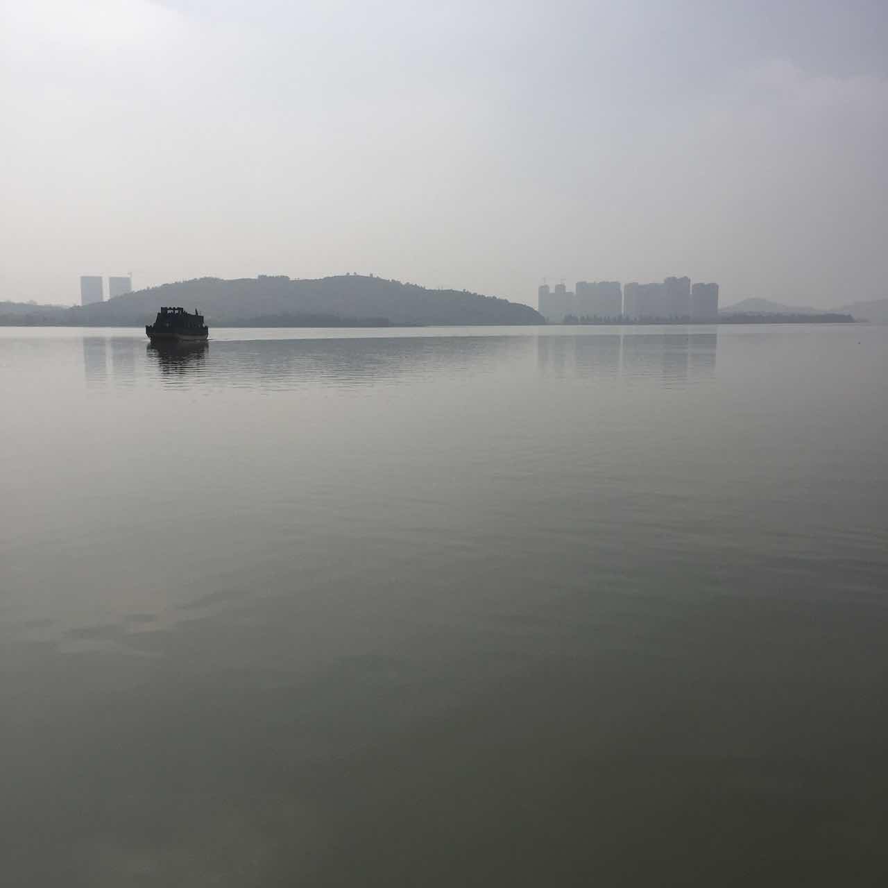 大趾头长，先死娘，我的脚大，趾头长，我的母亲嫌弃了我