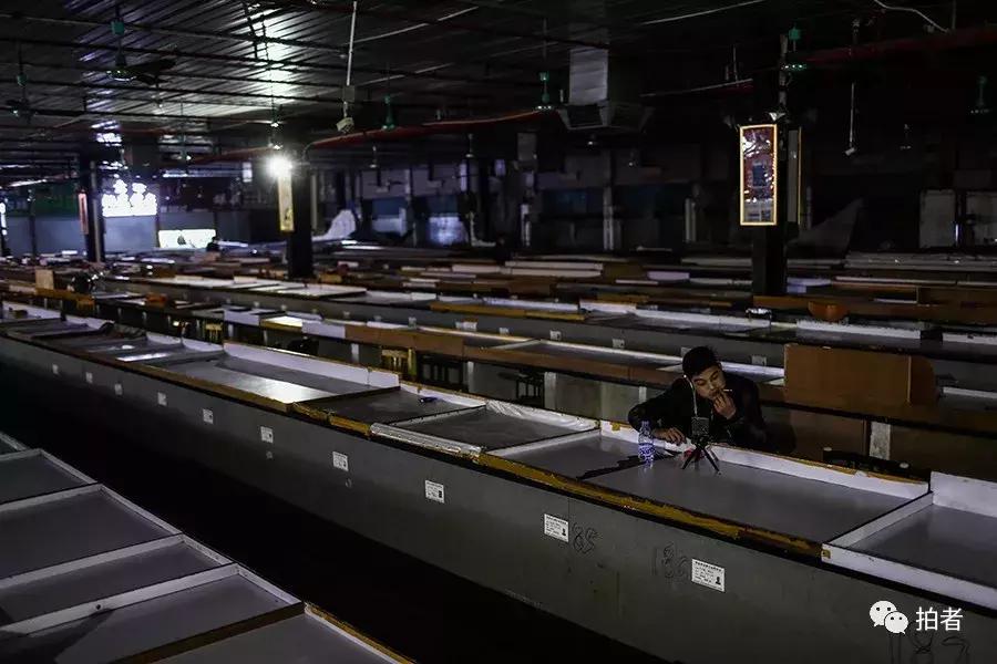 “月破百万不是梦”｜玉器市场的直播风云