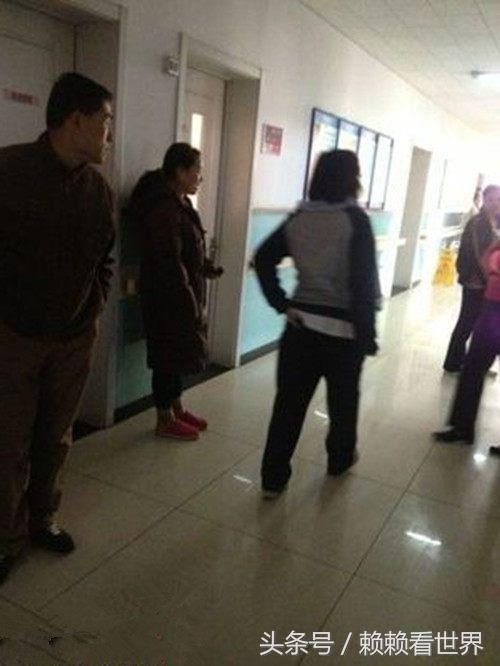 预产期过了15天还没生，送医后剖腹产，看到孩子后丈夫满脸愁容