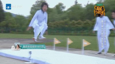 王俊凯会像苍鹰一样倔强,小螃蟹在王俊凯面前可以有多乖