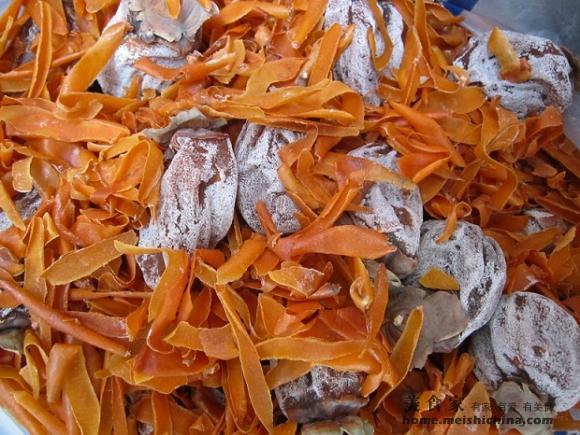 柿饼上的白霜是怎么来,柿饼上的白霜怎么出来的