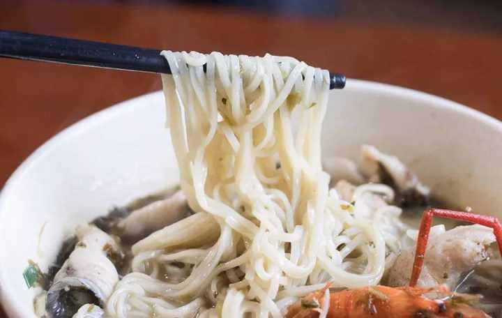 肉蟹煲最正宗的来自哪里,哪的肉蟹煲最好吃