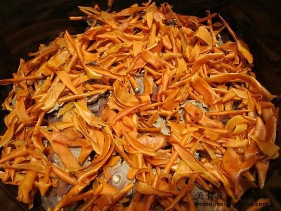 柿饼上的白霜是怎么来,柿饼上的白霜怎么出来的