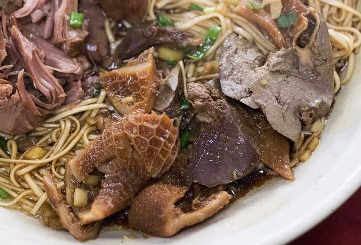 肉蟹煲最正宗的来自哪里,哪的肉蟹煲最好吃