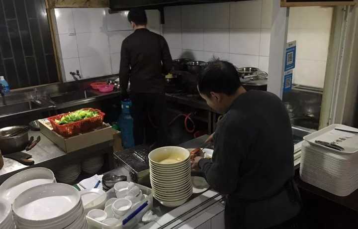 肉蟹煲最正宗的来自哪里,哪的肉蟹煲最好吃