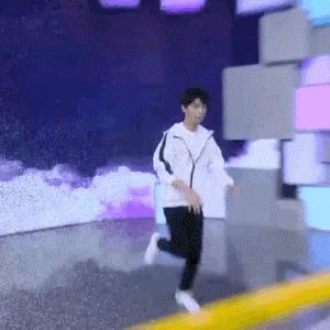 王俊凯会像苍鹰一样倔强,小螃蟹在王俊凯面前可以有多乖