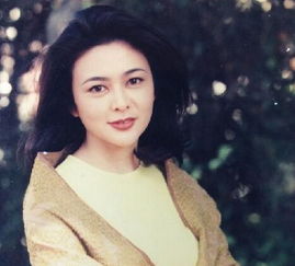 刘德华与关之琳酒吧尬舞，妖媚身材不输当年，郭富城最爱关之琳！