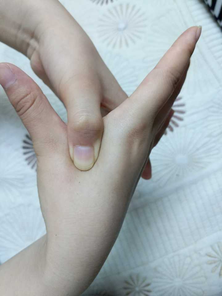 一直打嗝怎么缓解中医,打嗝停不下来教你几招快速止嗝