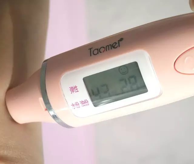 ysl气垫摇滚测评,珂莱欧和ysl气垫对比