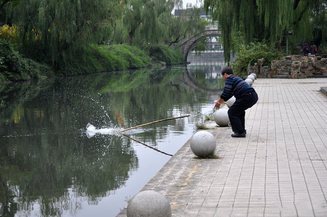 汛期到来时的捕鱼技巧,冬天捕鱼技巧大全