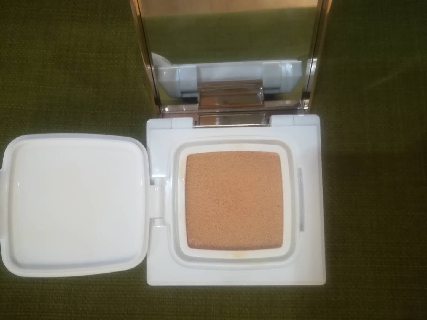 ysl气垫摇滚测评,珂莱欧和ysl气垫对比