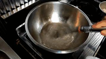 如何让泡芙吃起来有韧性,泡芙出炉后回缩