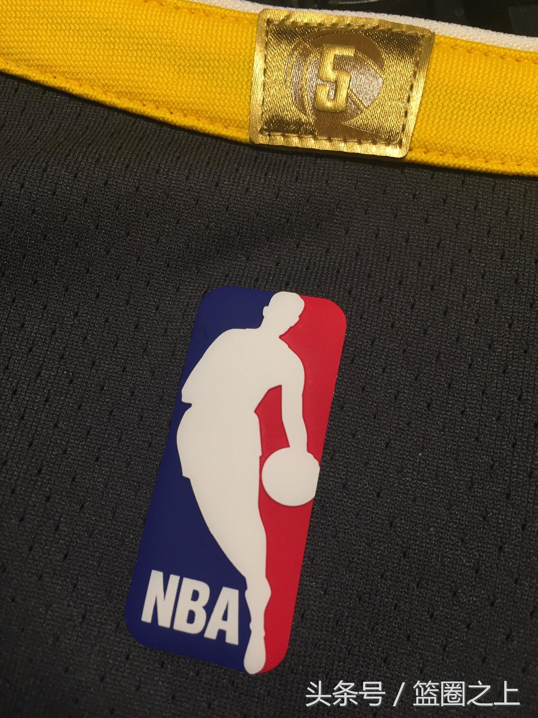 库里圣诞球衣,库里圣诞版球衣