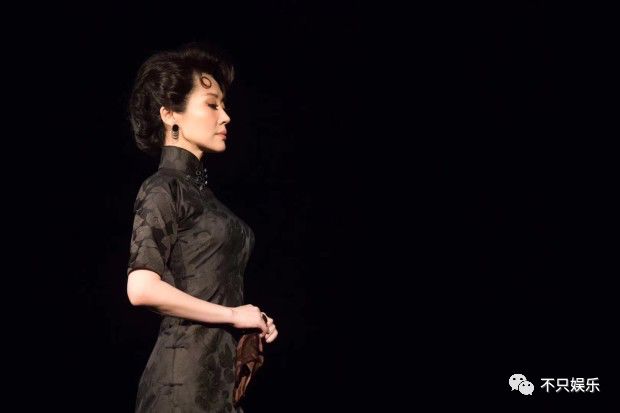 许晴到底是怎么保养的？48岁的年纪还有着少女的模样和*女熟**的身材