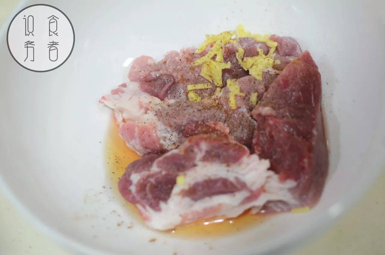 叉烧包流汁馅的调制,蜜汁叉烧包喷香流汁的2个小秘诀