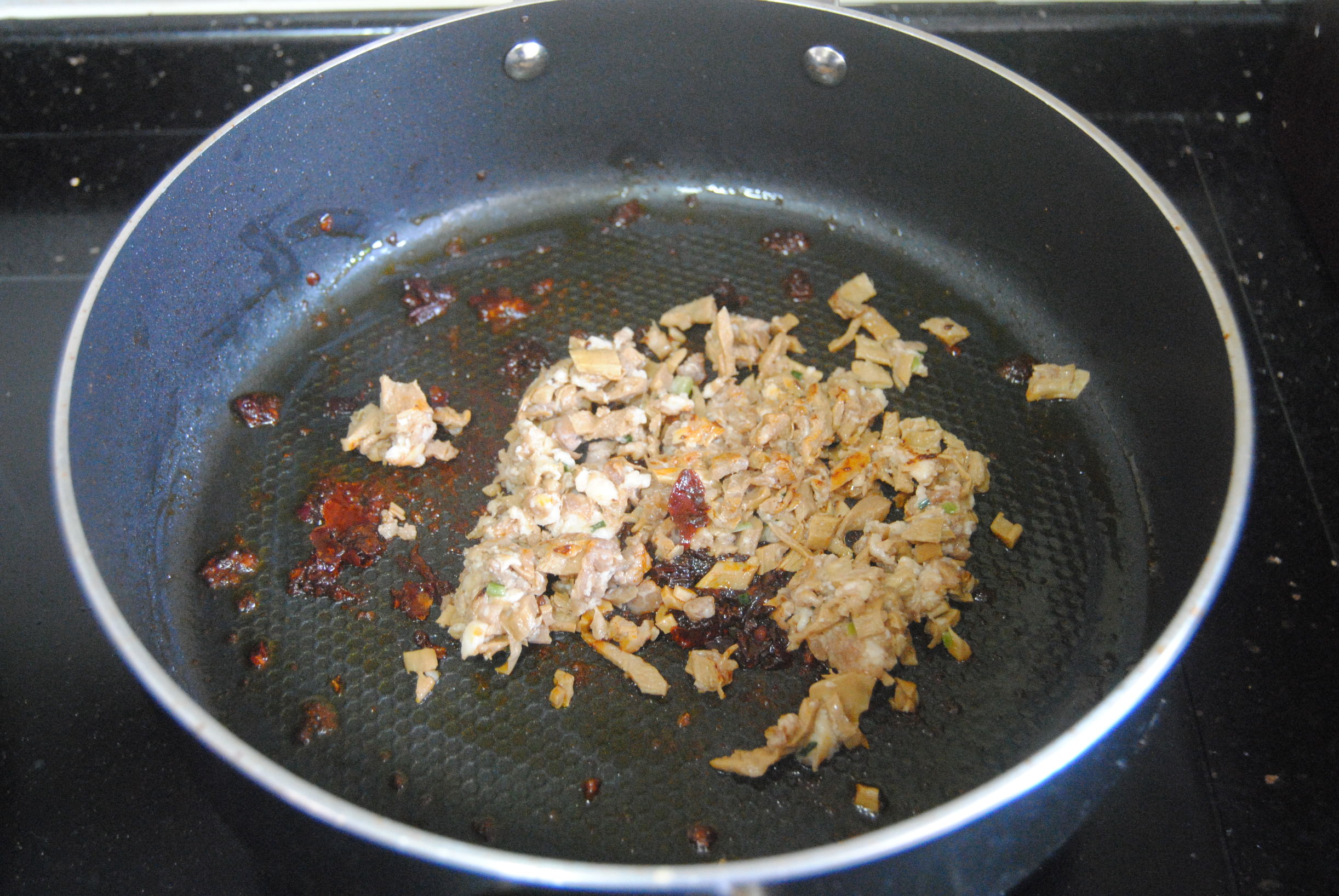 剩了点饺子馅,剩下的饺子馅再添点东西