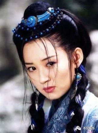 许晴到底是怎么保养的？48岁的年纪还有着少女的模样和*女熟**的身材