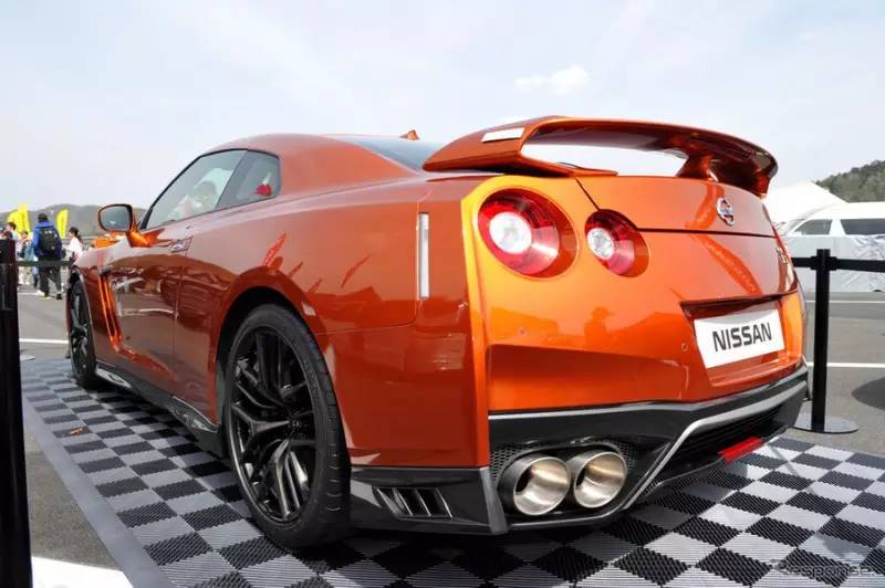 车闻联播伪装不撤，“友谊的小船说翻就翻”！