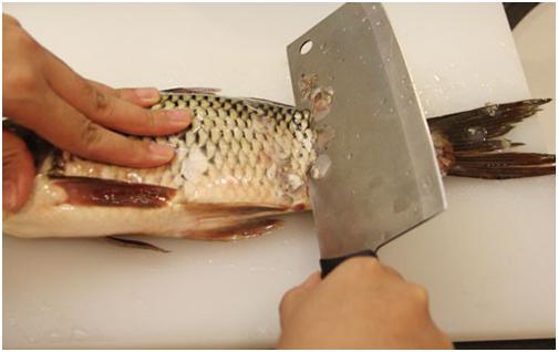 宰鱼技巧和方法,杀鱼切薄片方法