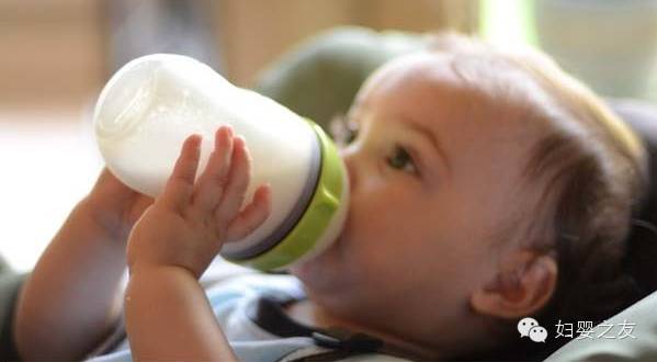 新生儿怎么知道喂多少奶合适,妈妈喂母乳怎么知道量