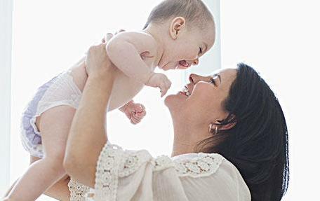 如何对抗宝宝湿疹,聊聊如何正确对抗婴幼儿湿疹