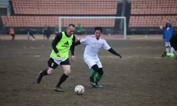 他们是足球狂魔，更是跑步达人！