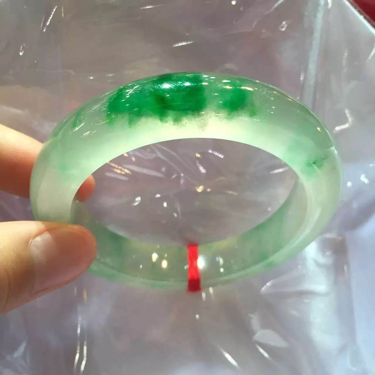 翡翠里的棉絮能养掉吗,翡翠里的棉絮图片