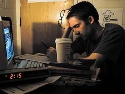 脸上起死皮还痒长疙瘩怎么回事,脸上长红疮起皮