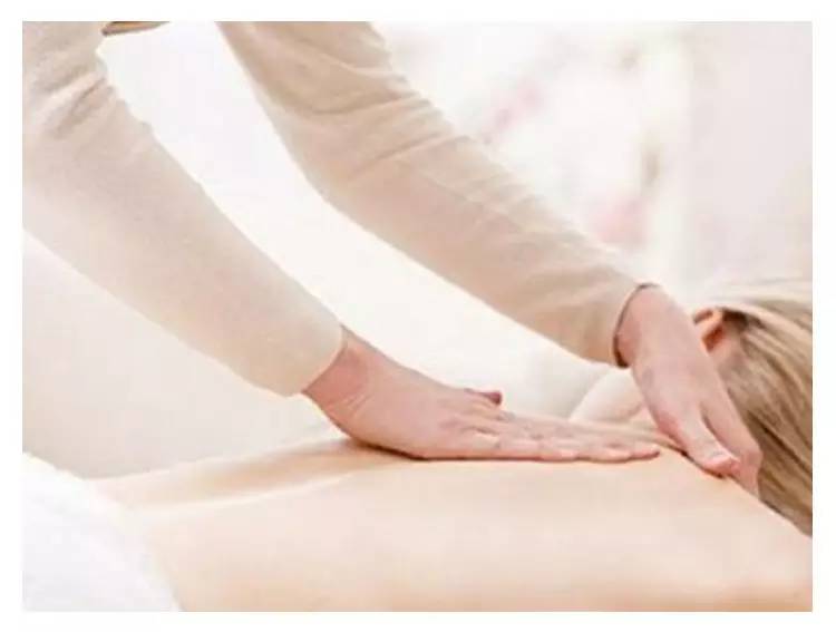 新妈妈手腕疼怎么治疗,新妈妈产后恢复妙招大全