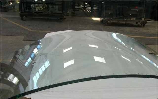 汽车玻璃裂纹修复最好办法,汽车玻璃裂纹修复大概多少钱