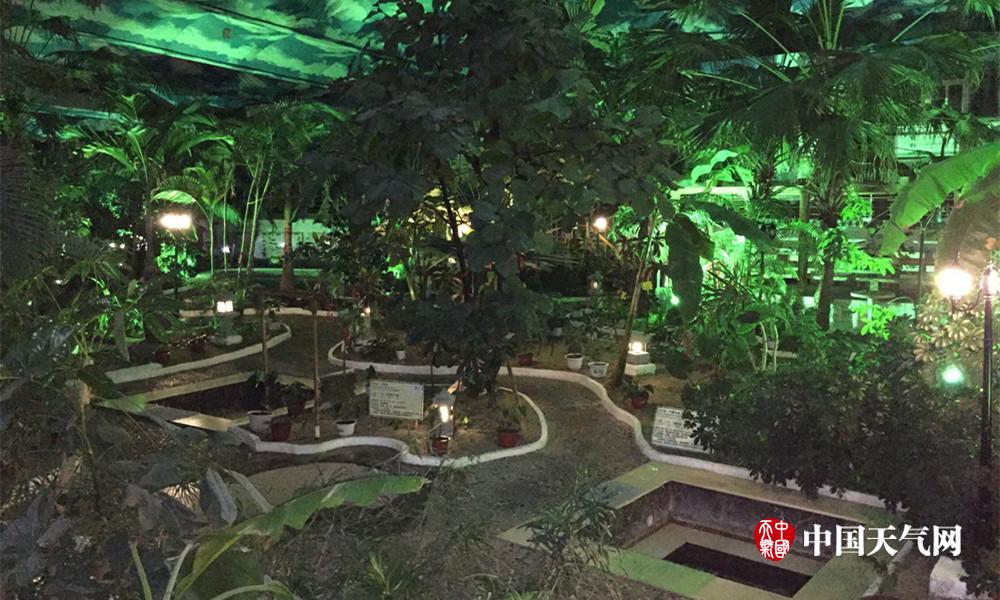 在-48℃的极寒天泡48℃的温泉来阿尔山过不一样的冬天