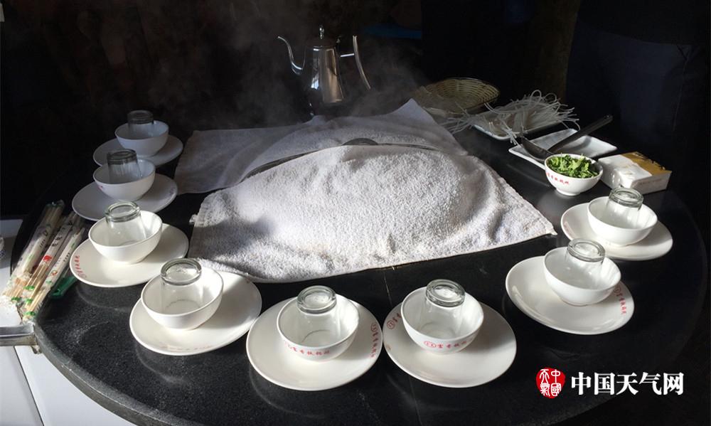 在-48℃的极寒天泡48℃的温泉来阿尔山过不一样的冬天