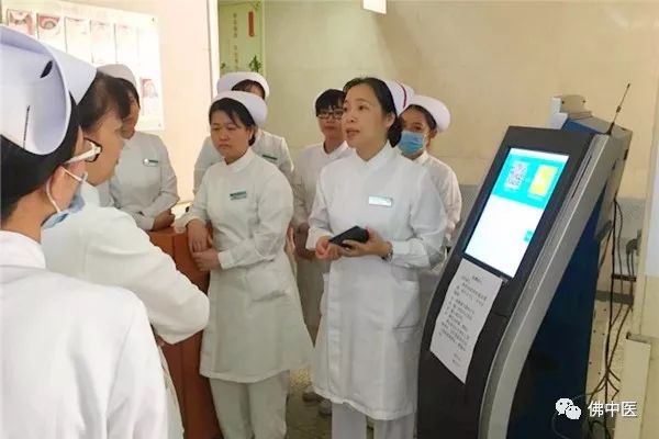 「便民」骨科门诊护士换药室添自助叫号机，患者就医体验棒棒哒！