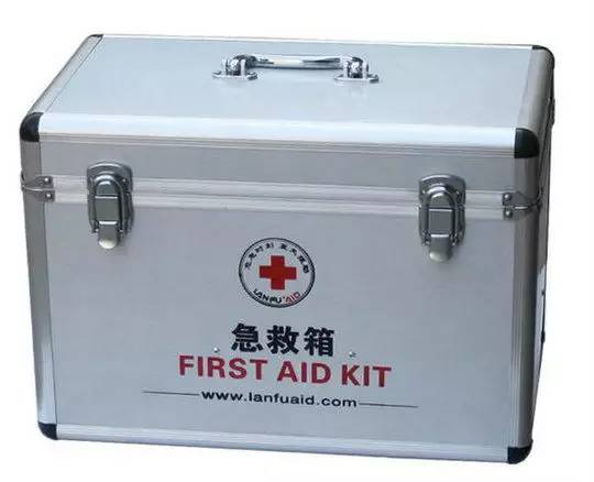 野外求生必带的装备介绍,各种各样的户外求生装备