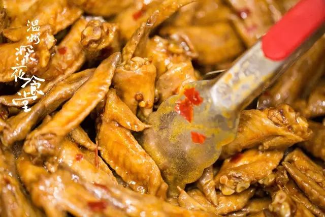 独门泡泡卤味？！温州网“黄”炸物店，三年爆开1000家……