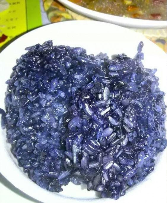 吃过这种饭么？营养价值很高！我从山上摘来树叶...